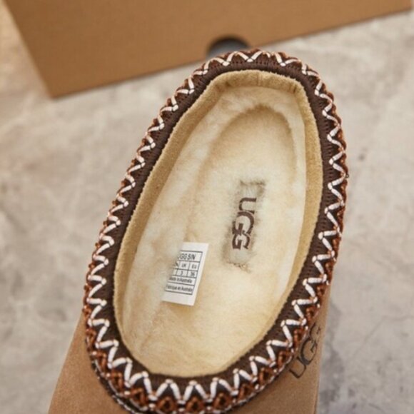 UGG Australia Tasman Chestnut Suede Slipper - Picture 7 of 9